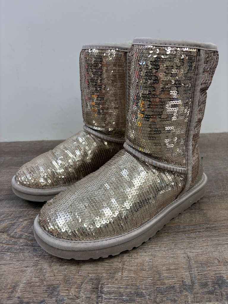 Ugg Australia Classic Short Sequin Boots Silver / Gold Size 6 Sheepskin